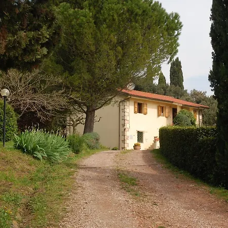 Il Leccio Oda ve Kahvaltı Casciana Terme